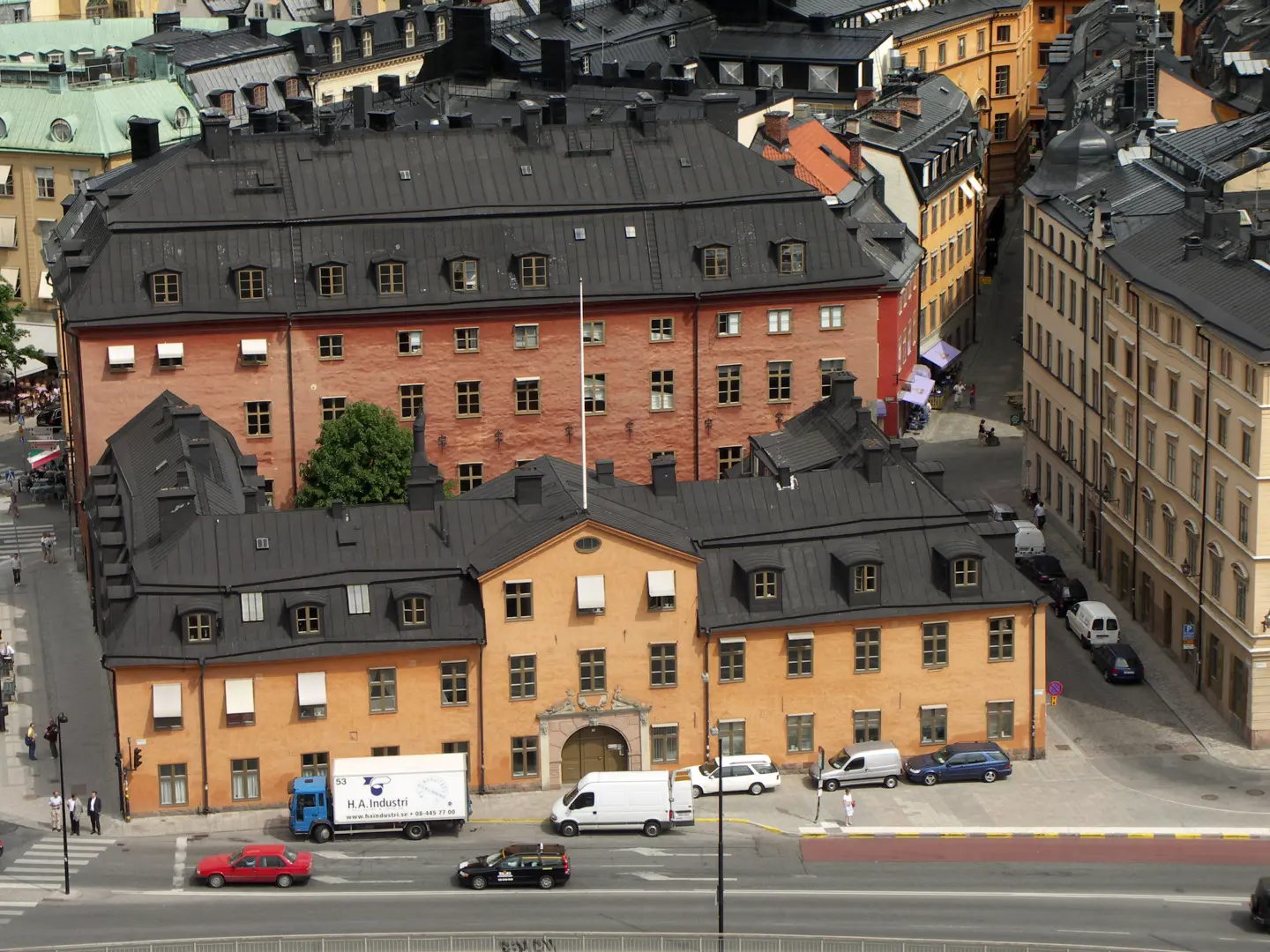 Ryningska palatset sett från Riddarholmskyrkans torn.
