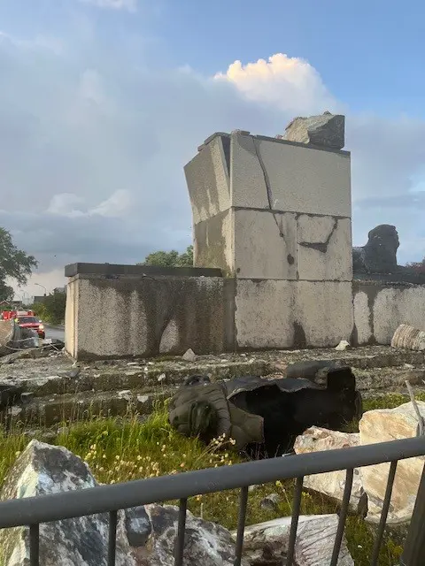 Kvidingemonumentet skadat av blixtnedslag