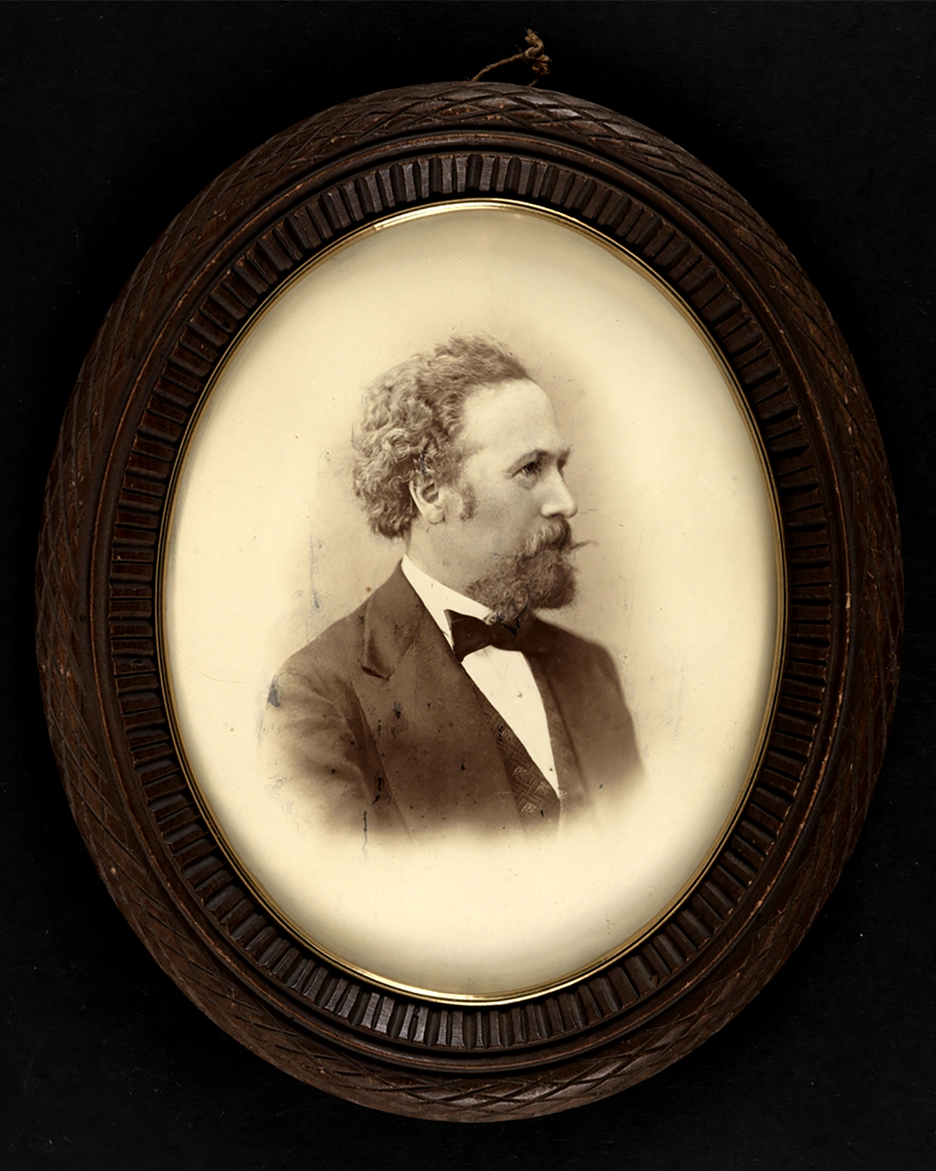 Porträttfoto  av Helgo Zettervall