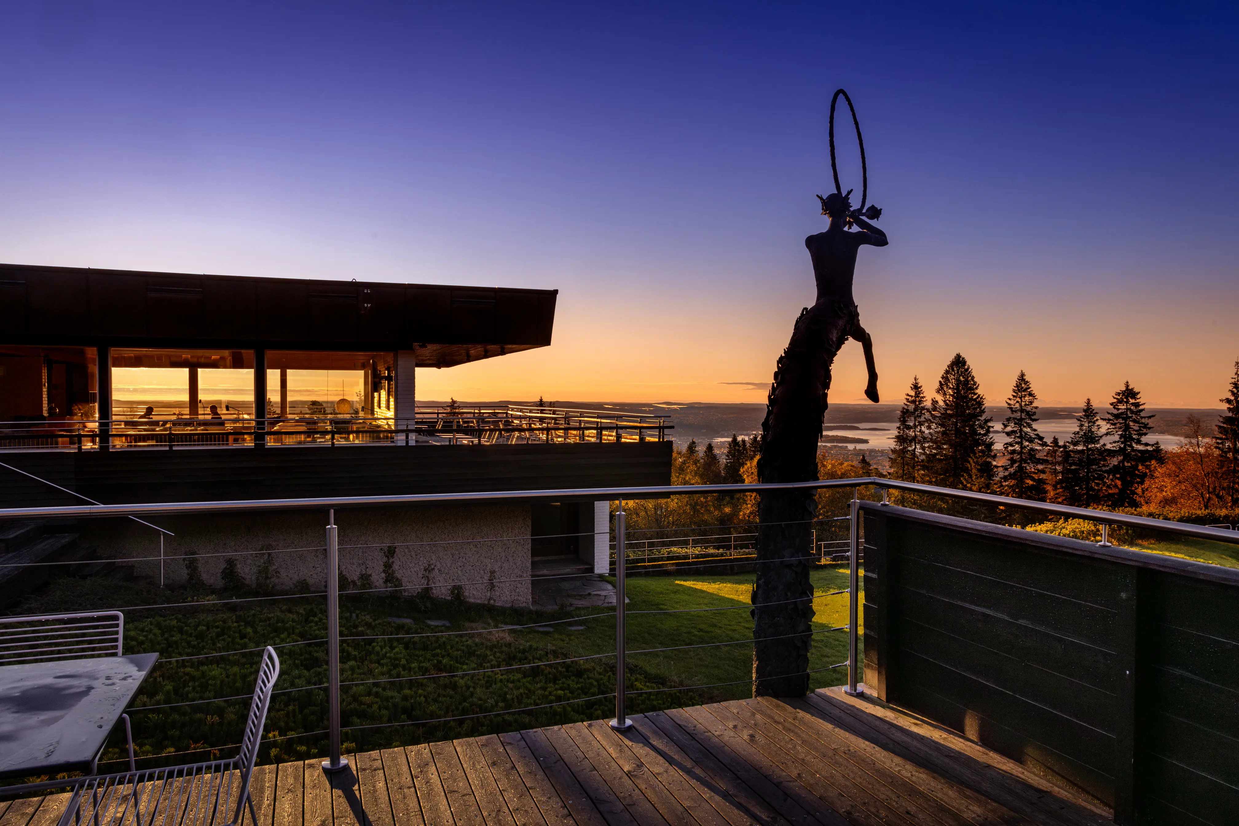 Vy från Voksenåsens terrass.