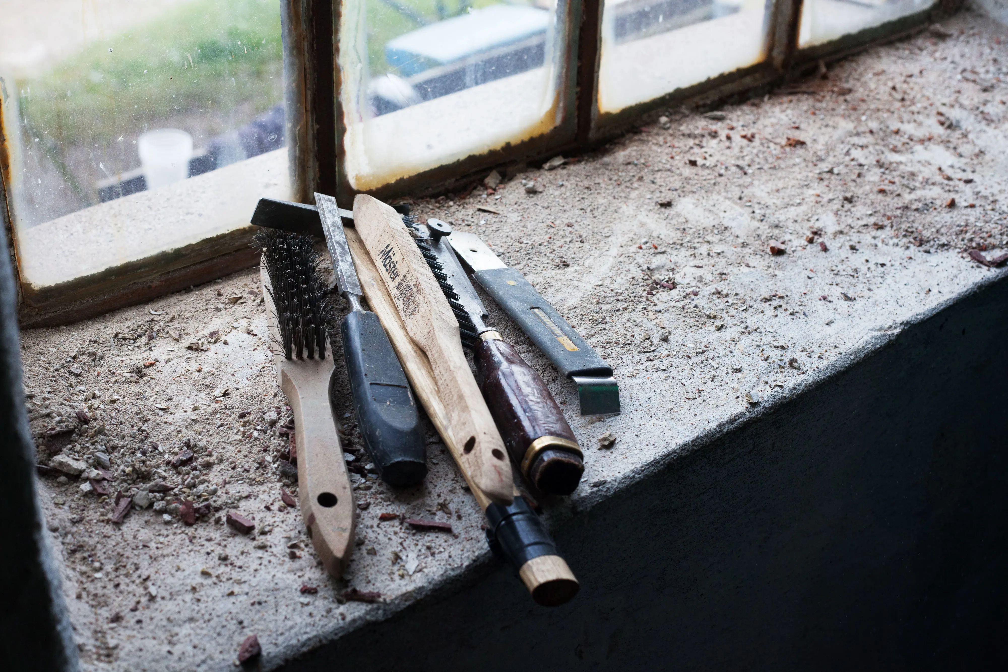 Verktyg för fönsterrenovering.