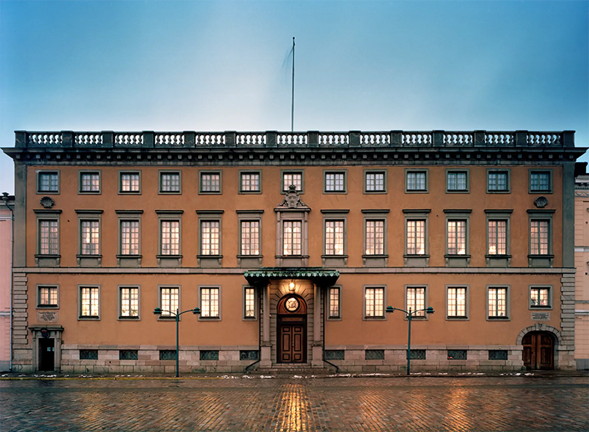 Fasad framifrån av Sveriges ambassad i Helsingfors
