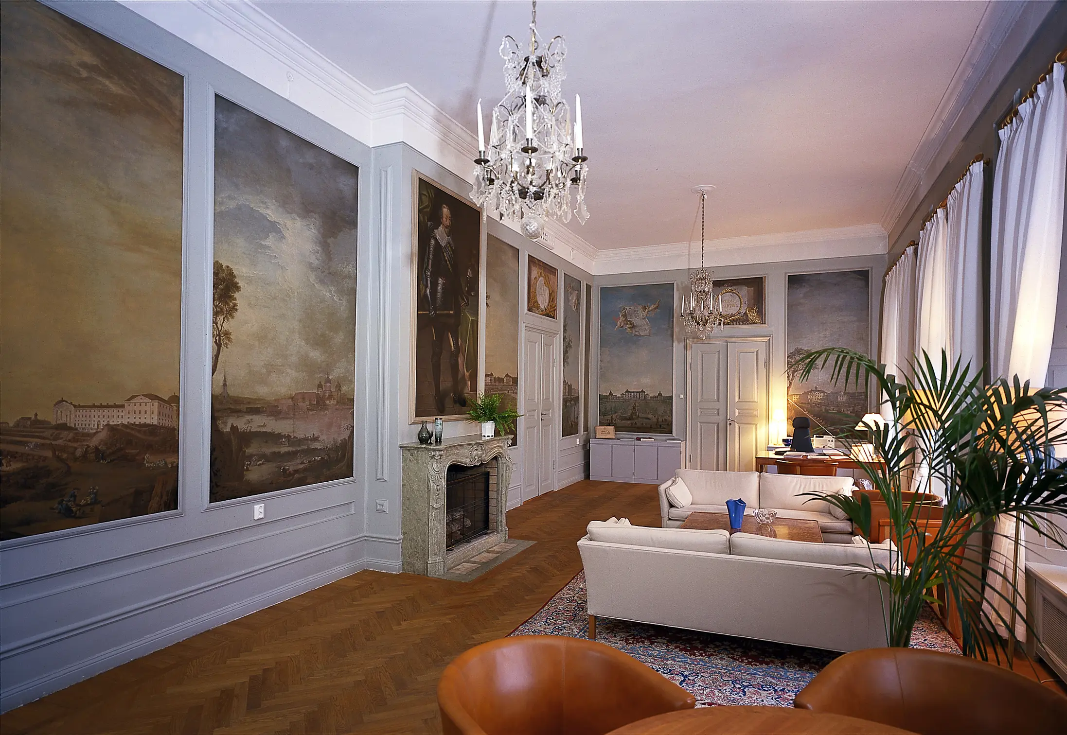 Interiör med väggmålningar, residenset i Nyköping