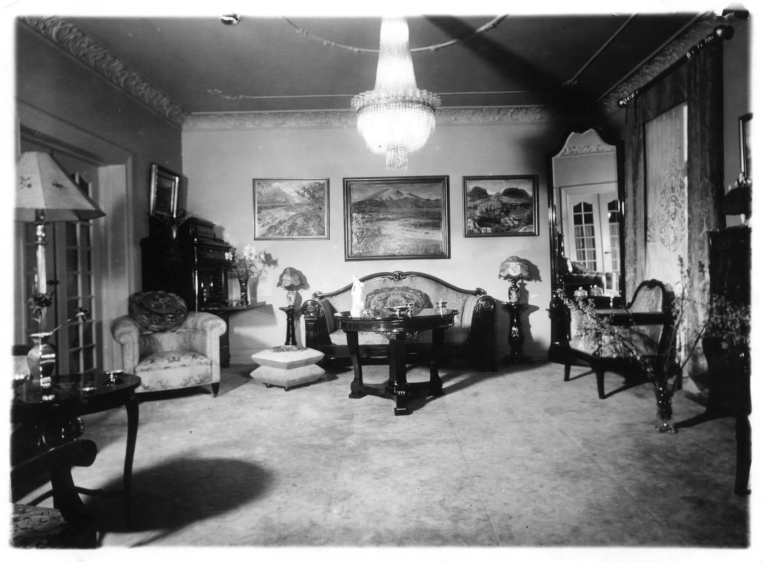 Salongen på det svenska residensets i Reykjavik bottenvåning, fotograferad 1937.