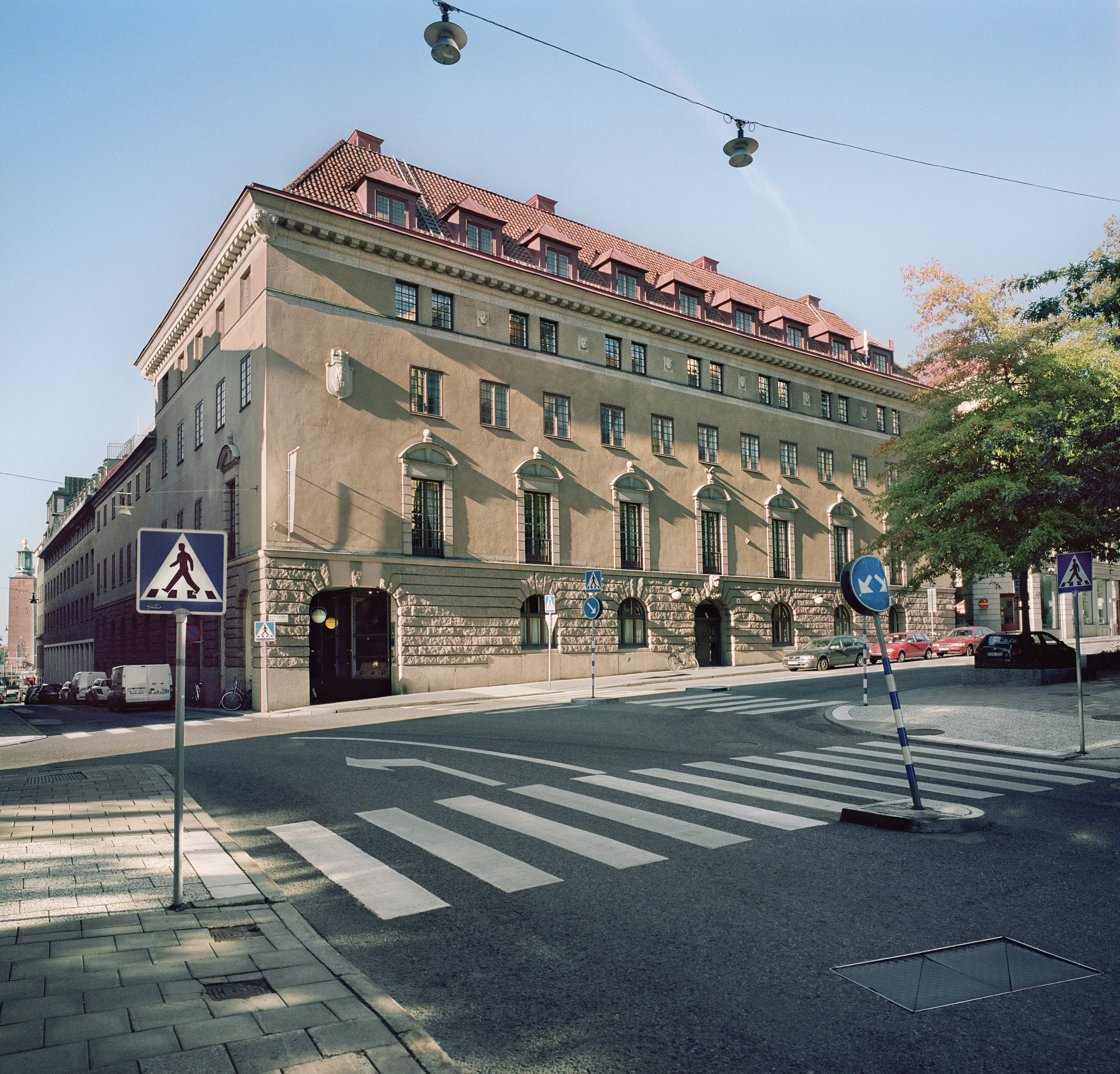 Kvarteret Brunkhuvudet. Fasad mot Malmtorgsgatan.