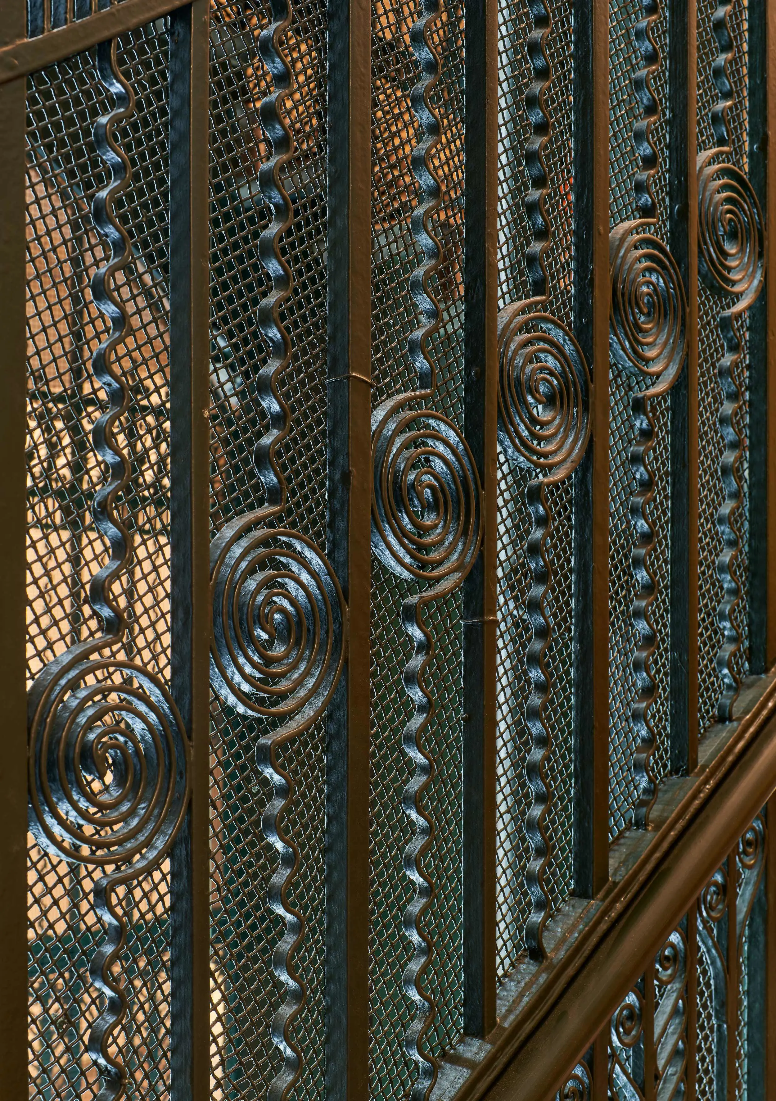 Detalj från gammal hissvägg i Rosenbad