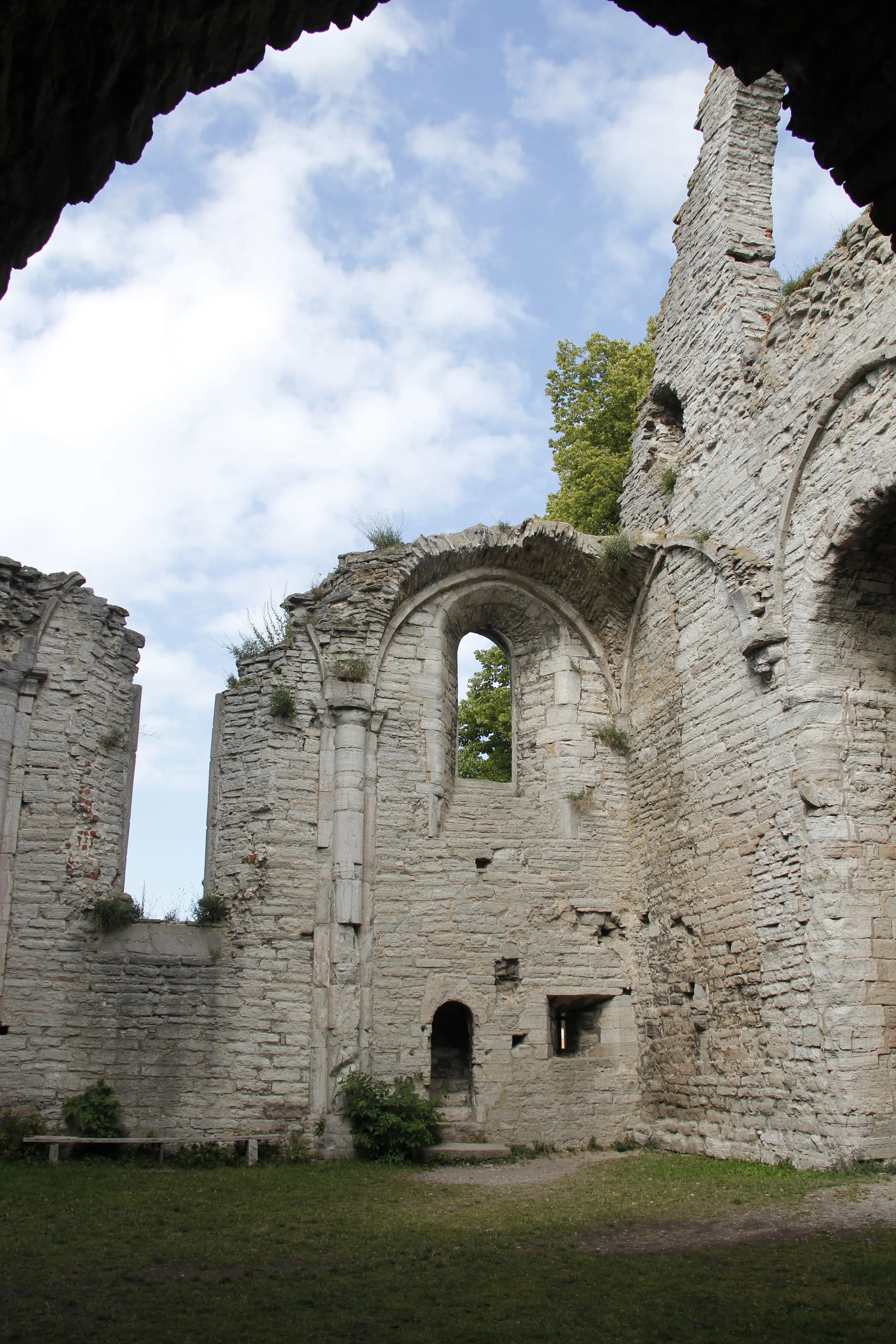 Sankt Lars kyrkoruin