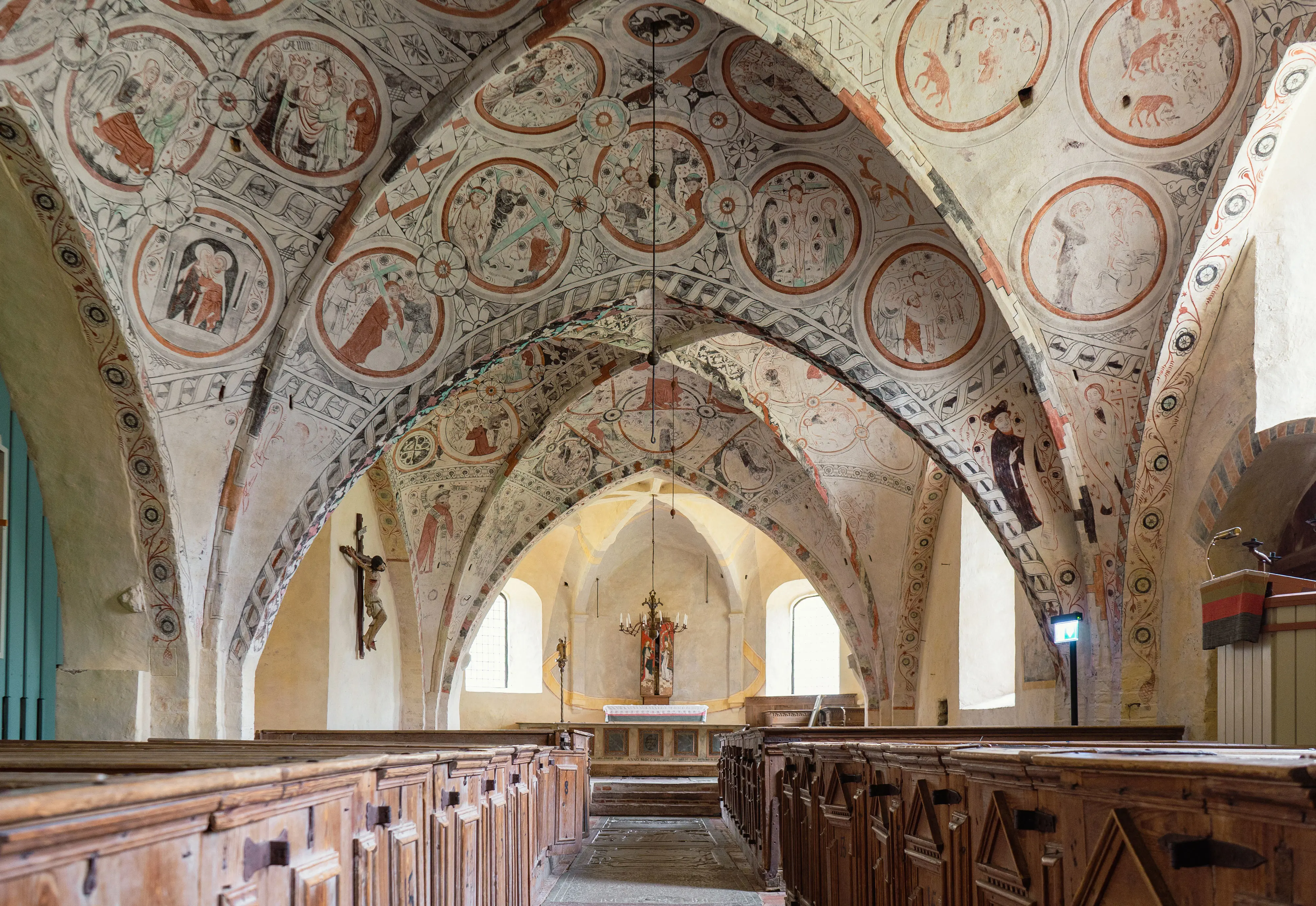 Interiör från Risinge gamla kyrka