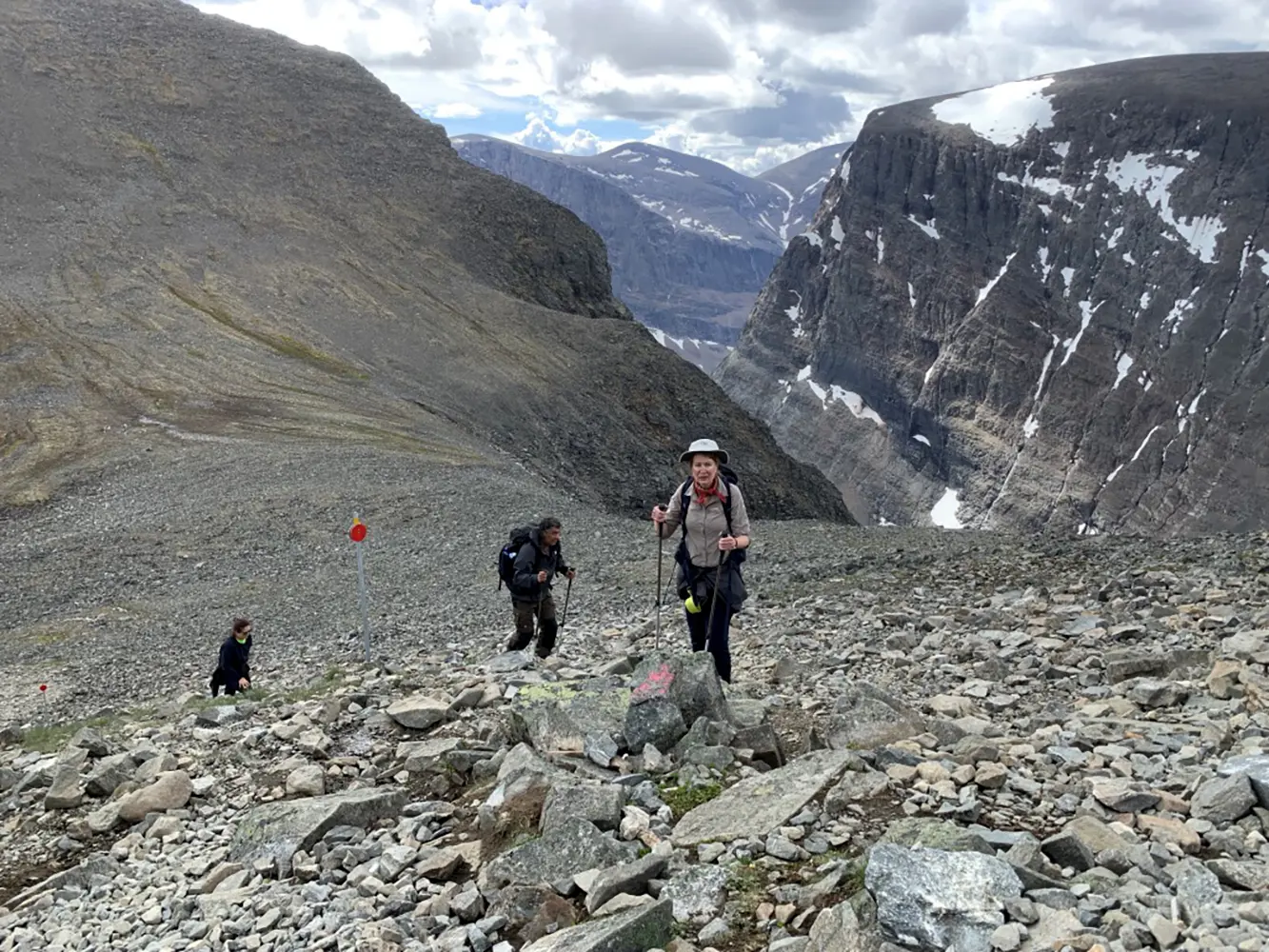 Grusig del av vandringen mot Kebnekaises sydtopp.